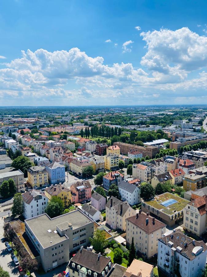 Hotelturm Augsburg Appartment 29 Stock Bagian luar foto